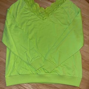 KISS & TELL Trendy Plus Size 1X Lace-trim V-neck Top In Green BNWTS